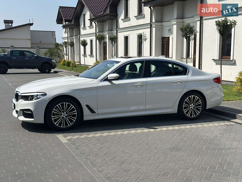 Седан BMW 5 Series 2017 в Львове