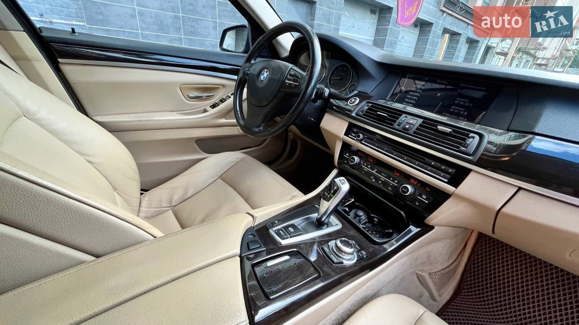 2010 BMW 5er - мініатюра 9