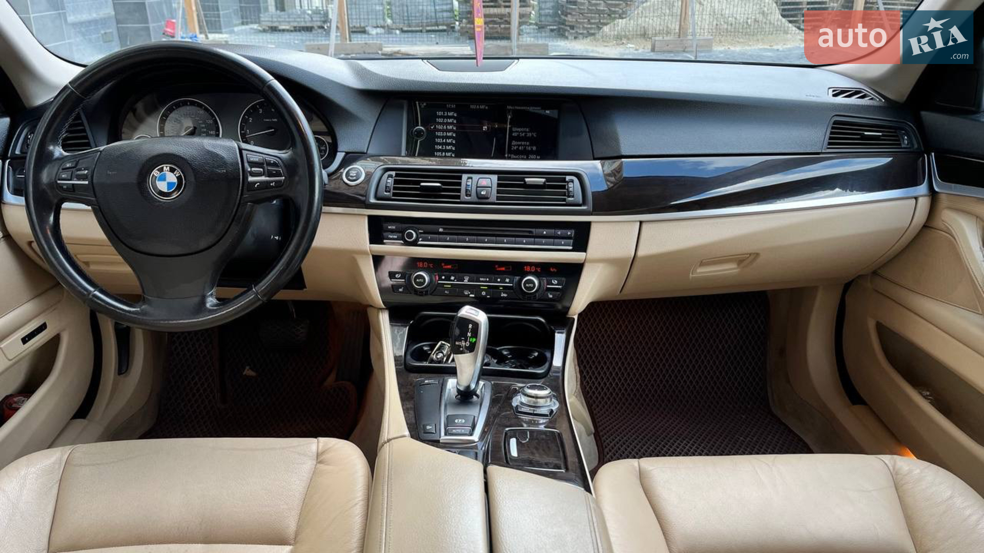 2010 BMW 5er - мініатюра 6