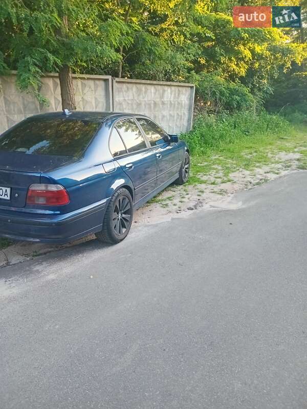 Седан BMW 5 Series 2001 в Вишневом фото 23 Седан BMW 5 Series 2001 в Вишневом