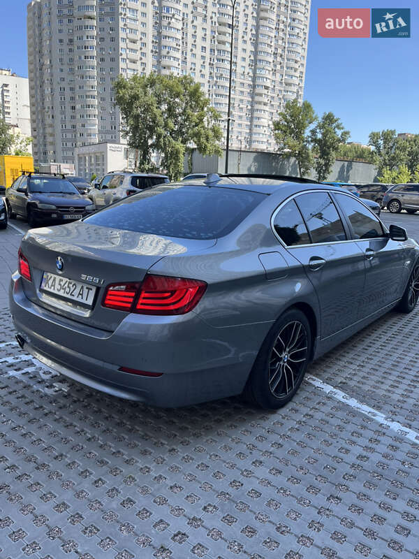 Седан BMW 5 Series 2013 в Києві