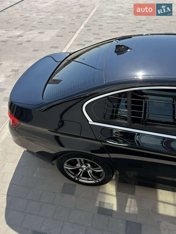 Седан BMW 5 Series 2013 в Тернополі