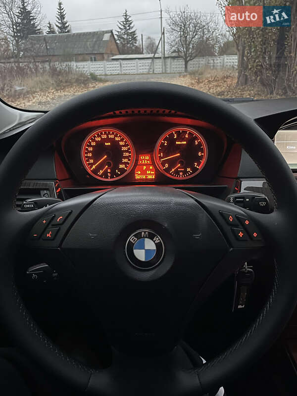 Седан BMW 5 Series 2004 в Калиновке