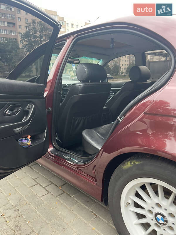 Седан BMW 5 Series 1999 в Івано-Франківську