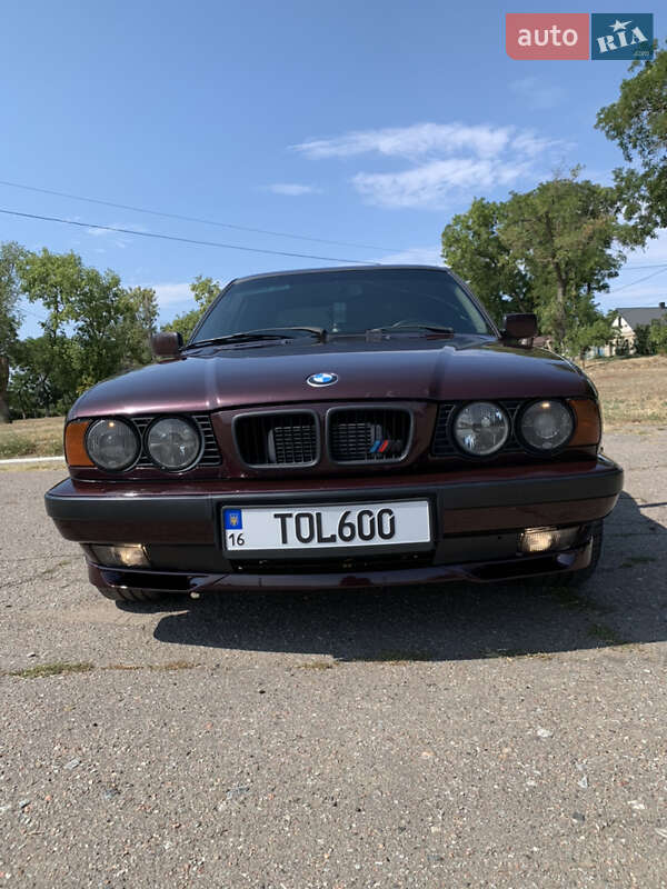Седан BMW 5 Series 1995 в Болграде