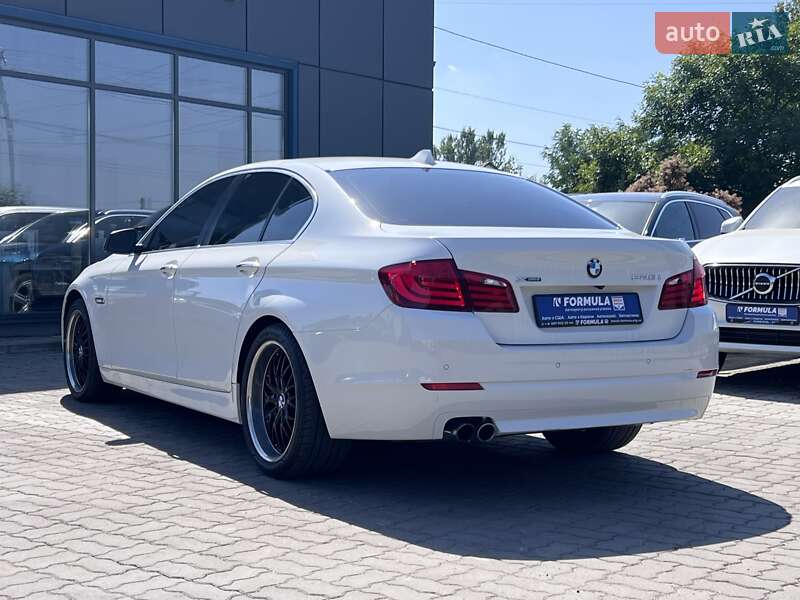 Седан BMW 5 Series 2013 в Нововолинську