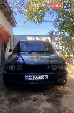 Седан BMW 5 Series 1989 в Одессе