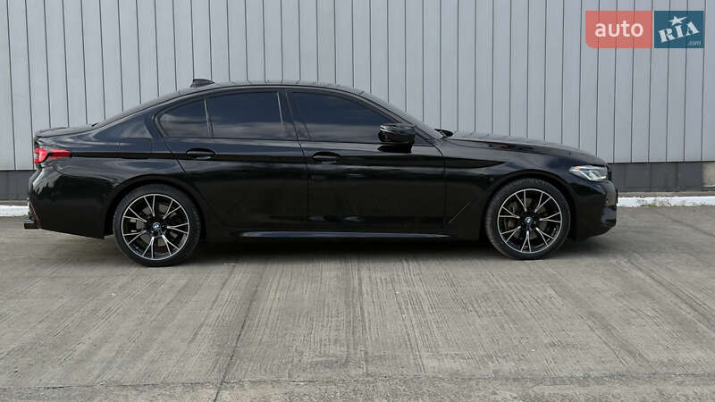 Седан BMW 5 Series 2021 в Черновцах