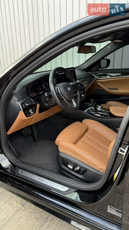 Седан BMW 5 Series 2021 в Черновцах
