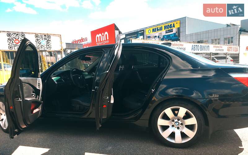 Седан BMW 5 Series 2004 в Киеве