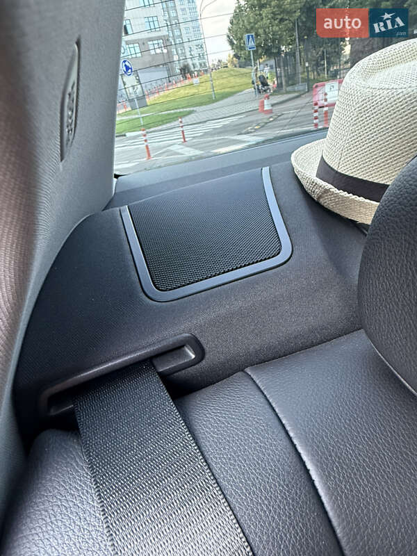 Седан BMW 5 Series 2013 в Киеве фото 64 Седан BMW 5 Series 2013 в Киеве