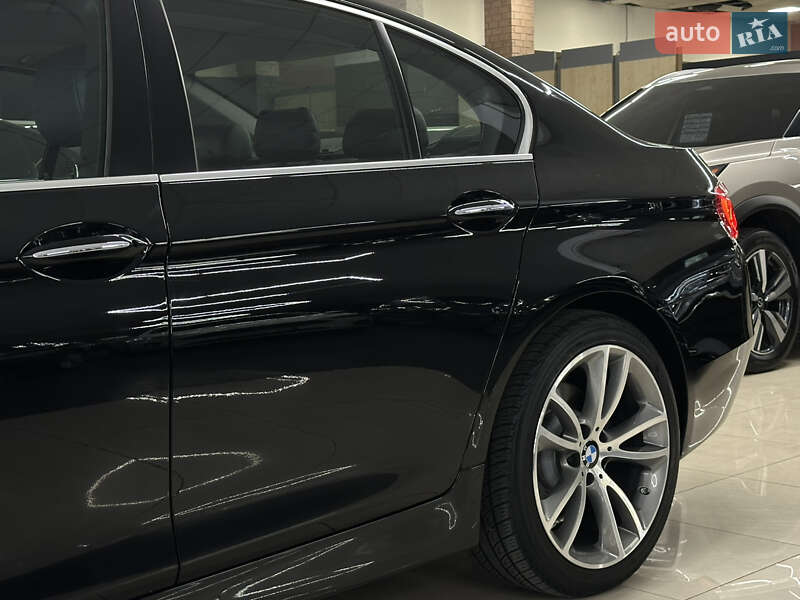 Седан BMW 5 Series 2015 в Миколаєві