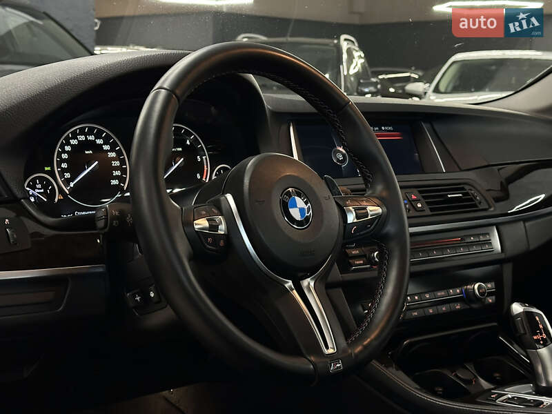 Седан BMW 5 Series 2015 в Миколаєві
