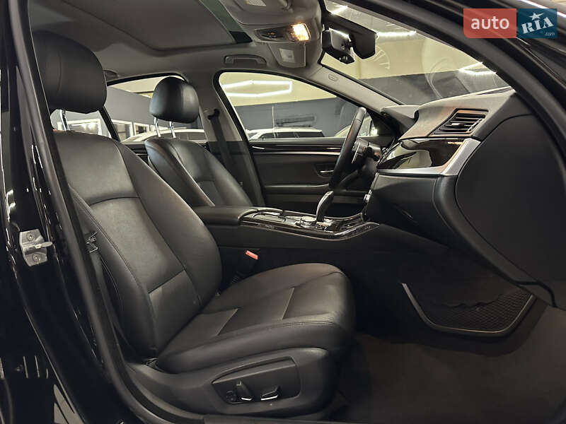 Седан BMW 5 Series 2015 в Миколаєві