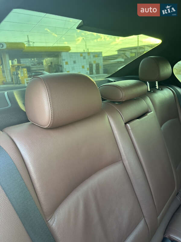Седан BMW 5 Series 2013 в Киеве фото 45 Седан BMW 5 Series 2013 в Киеве