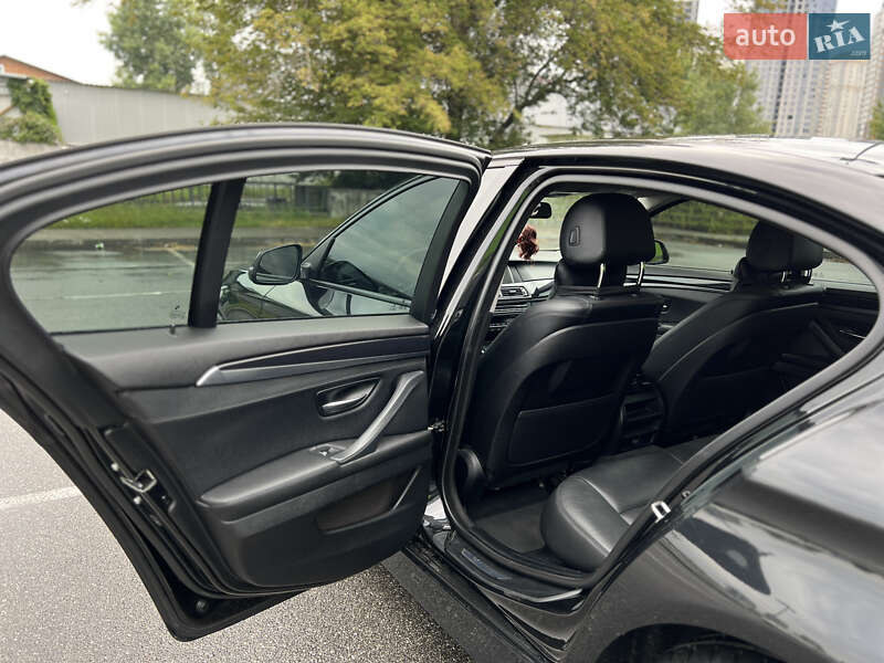 Седан BMW 5 Series 2016 в Киеве
