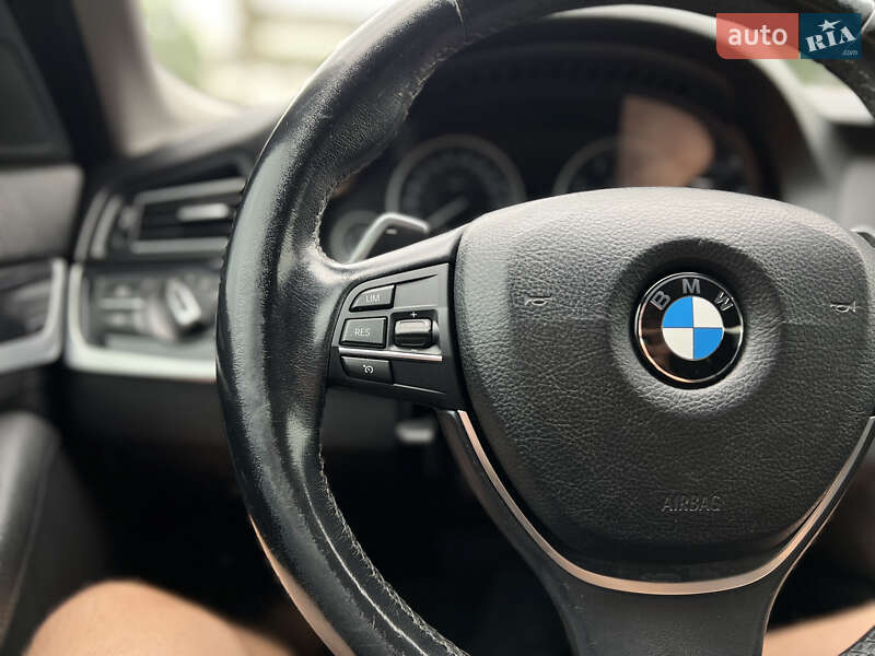 Седан BMW 5 Series 2016 в Киеве