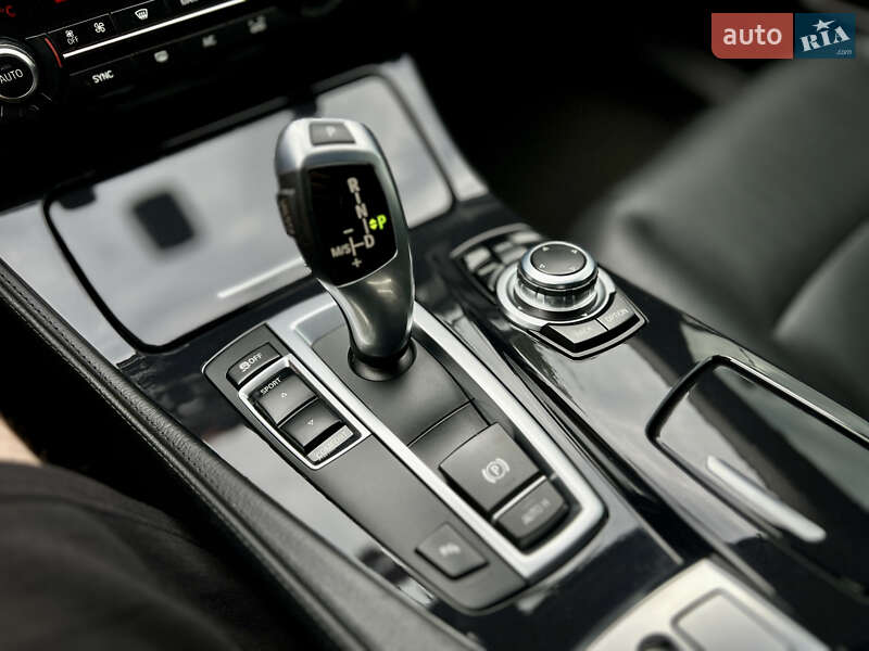 Седан BMW 5 Series 2016 в Киеве