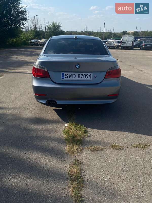 Седан BMW 5 Series 2004 в Запоріжжі