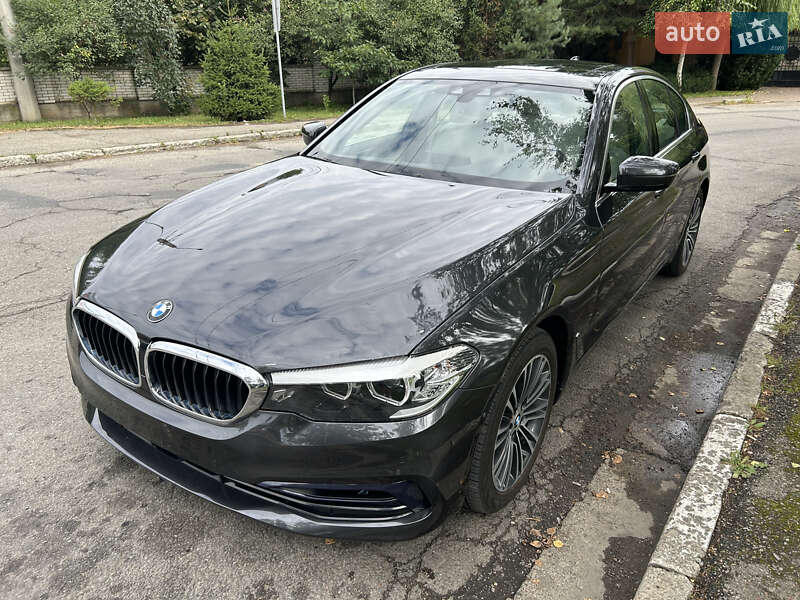 BMW 5 Series 2020