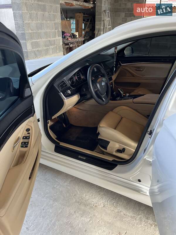 Седан BMW 5 Series 2010 в Виноградове