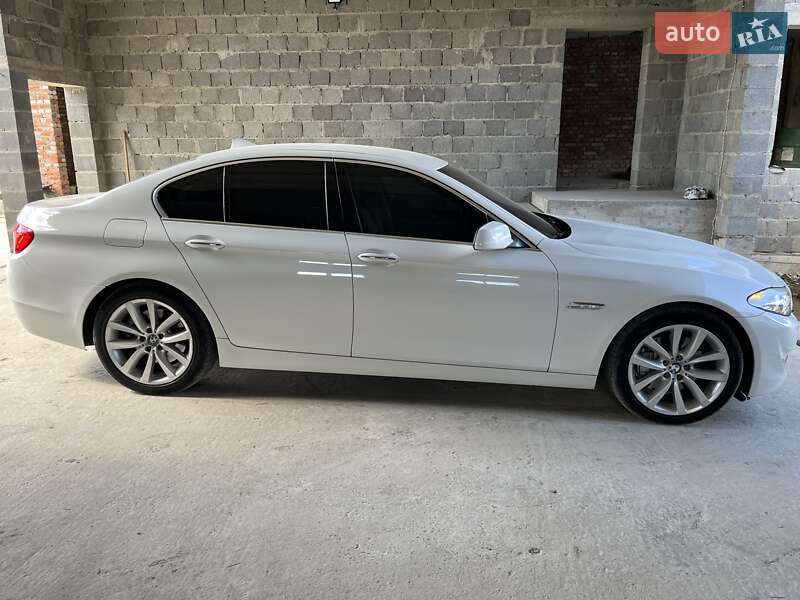 Седан BMW 5 Series 2010 в Виноградове