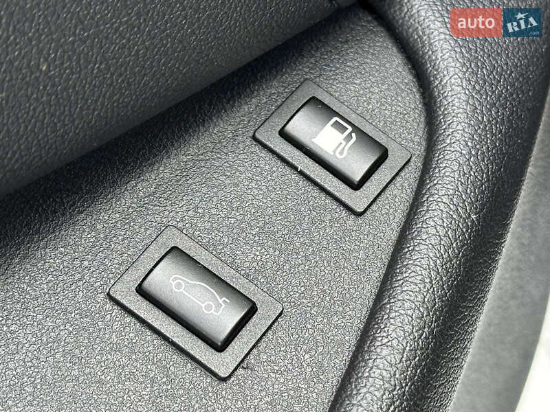 Седан BMW 5 Series 2018 в Львове