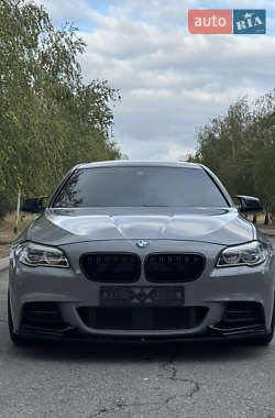 Седан BMW 5 Series 2013 в  Седан BMW 5 Series 2013 в