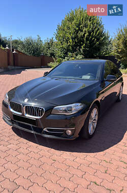 Седан BMW 5 Series 2015 в Черновцах