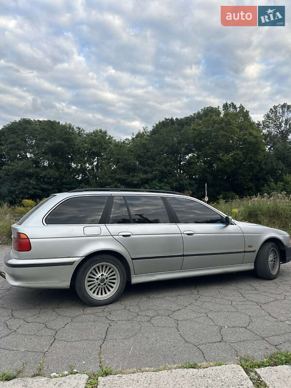 Універсал BMW 5 Series 2000 в Хмельницькому