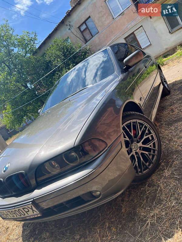 Седан BMW 5 Series 2002 в Снигиревке