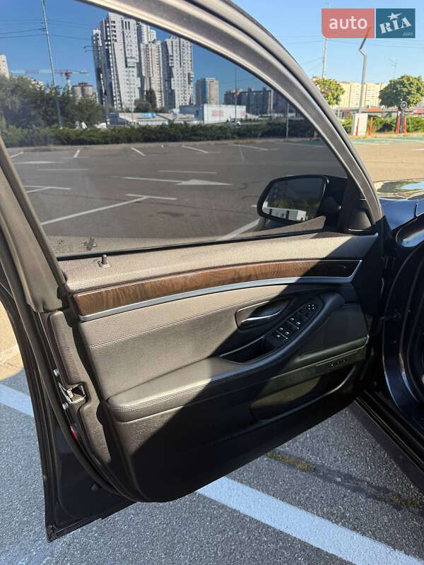 Седан BMW 5 Series 2014 в Києві фото 16 Седан BMW 5 Series 2014 в Києві