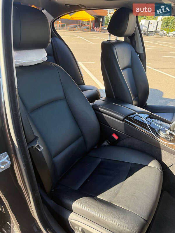 Седан BMW 5 Series 2014 в Києві фото 18 Седан BMW 5 Series 2014 в Києві