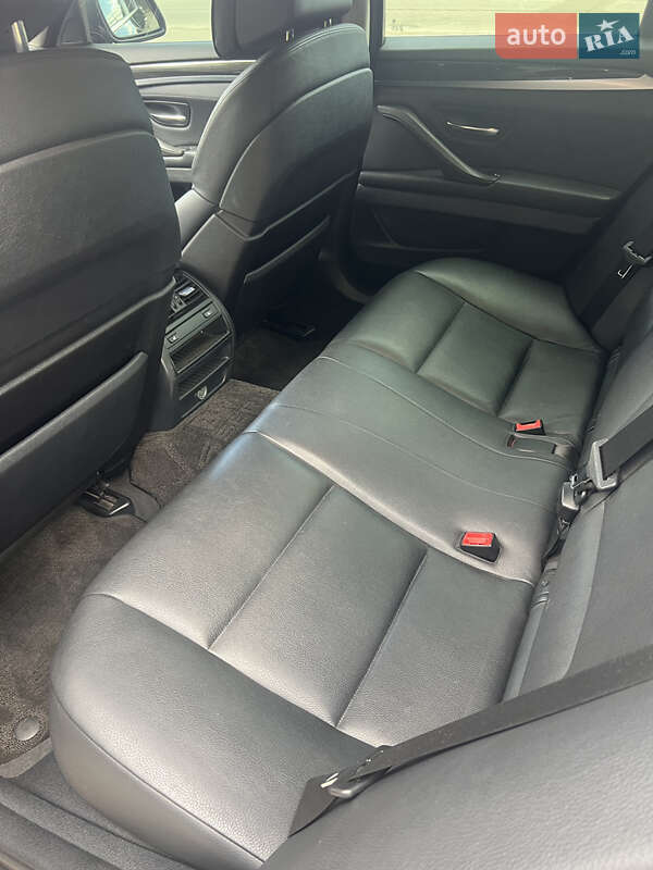 Седан BMW 5 Series 2011 в Конотопе