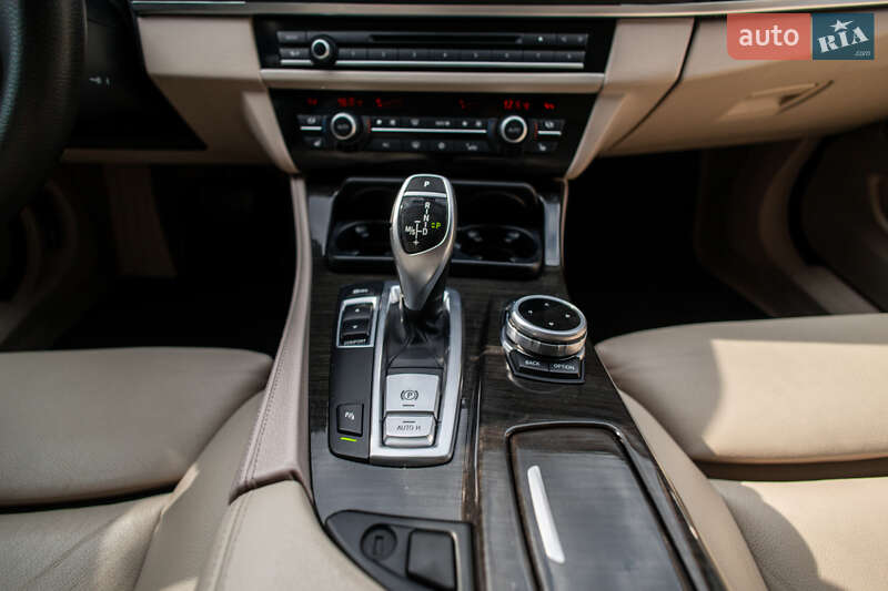 Седан BMW 5 Series 2011 в Львові