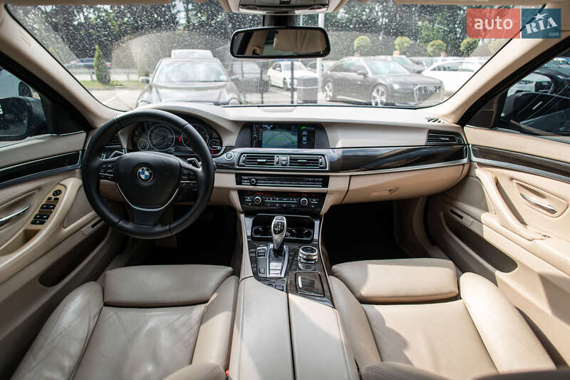 Седан BMW 5 Series 2011 в Львові