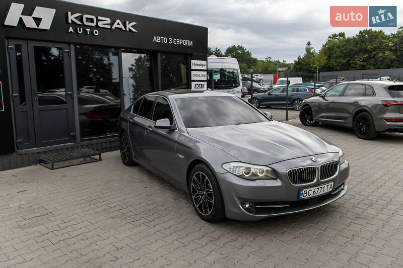 Седан BMW 5 Series 2011 в Львові