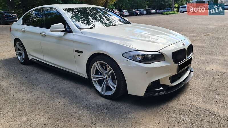 Седан BMW 5 Series 2011 в Львове