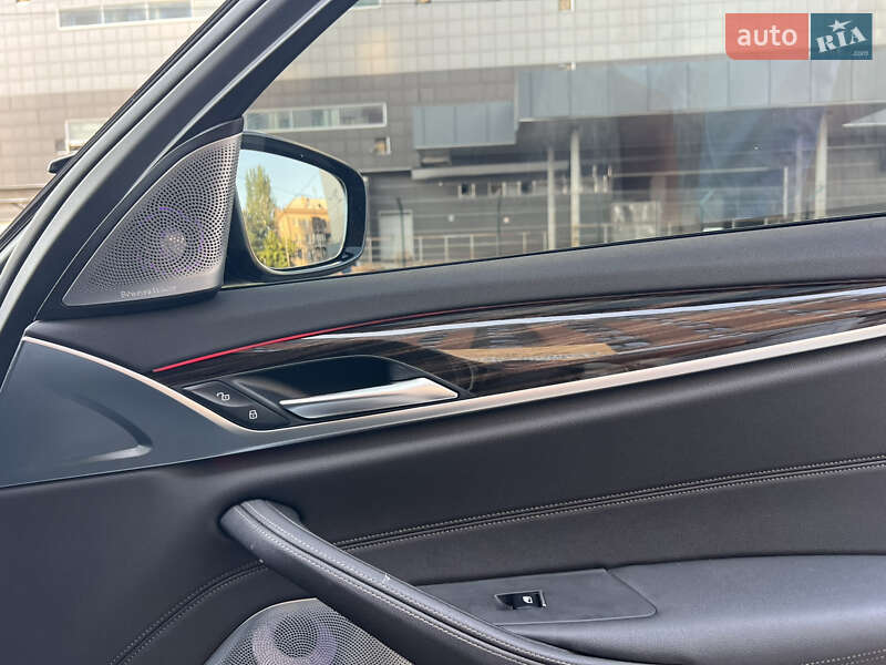 Седан BMW 5 Series 2020 в Запоріжжі