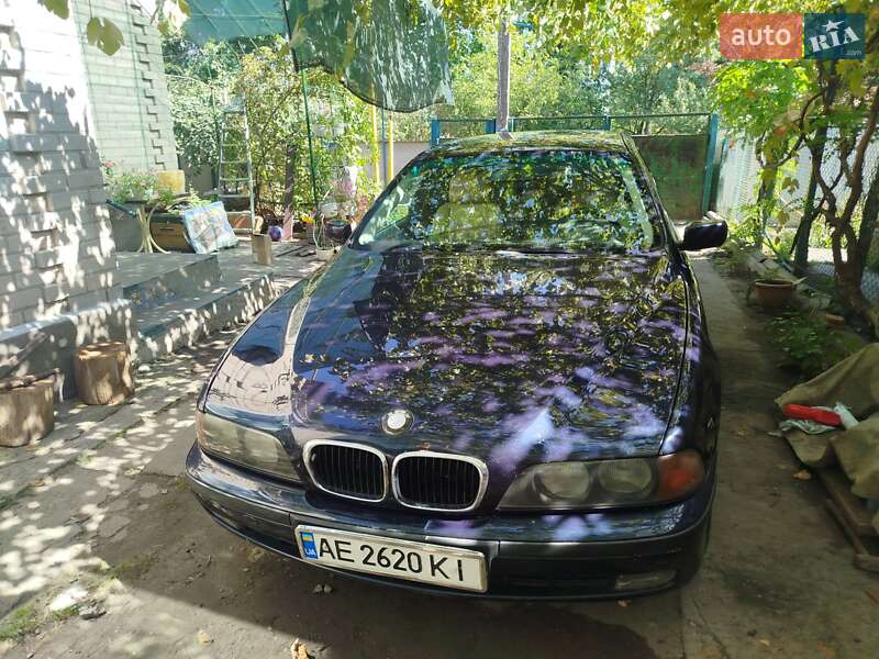 Седан BMW 5 Series 1999 в Новомосковске