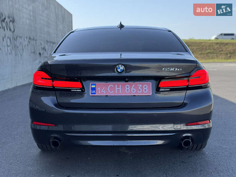 Седан BMW 5 Series 2019 в Львове