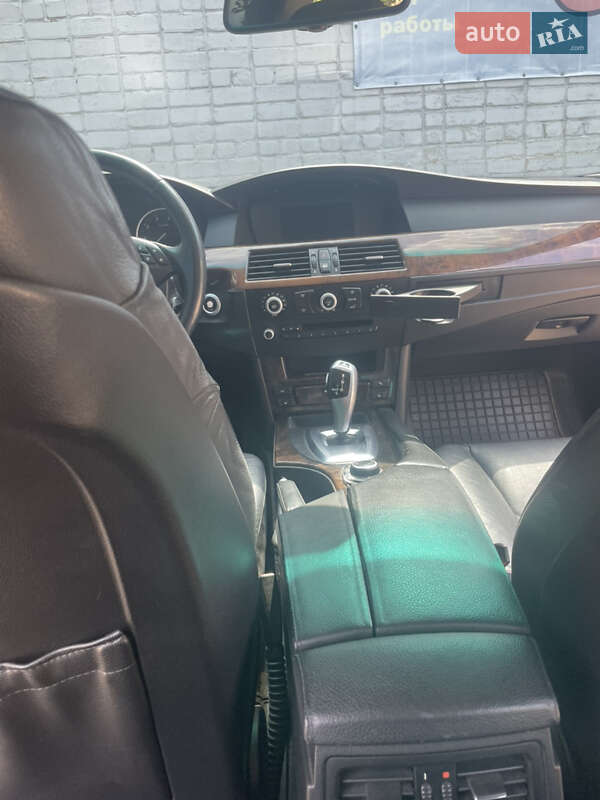 Седан BMW 5 Series 2008 в Южноукраинске