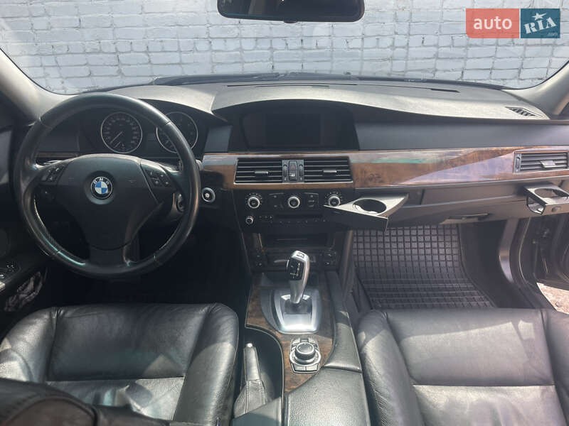 Седан BMW 5 Series 2008 в Южноукраинске