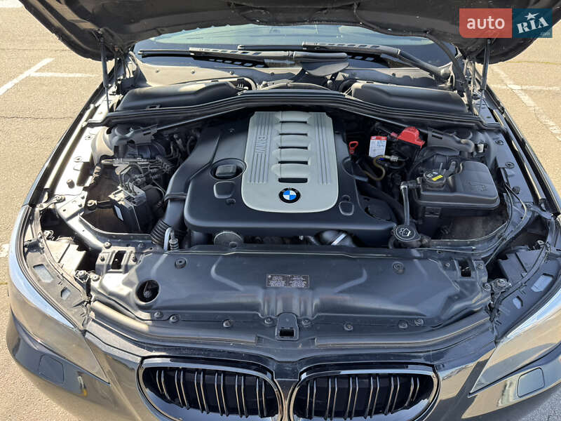 Седан BMW 5 Series 2004 в Києві
