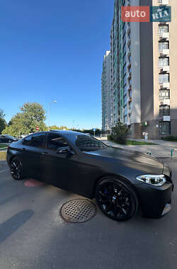 Седан BMW 5 Series 2015 в Києві