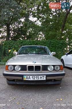 Седан BMW 5 Series 1990 в Киеве