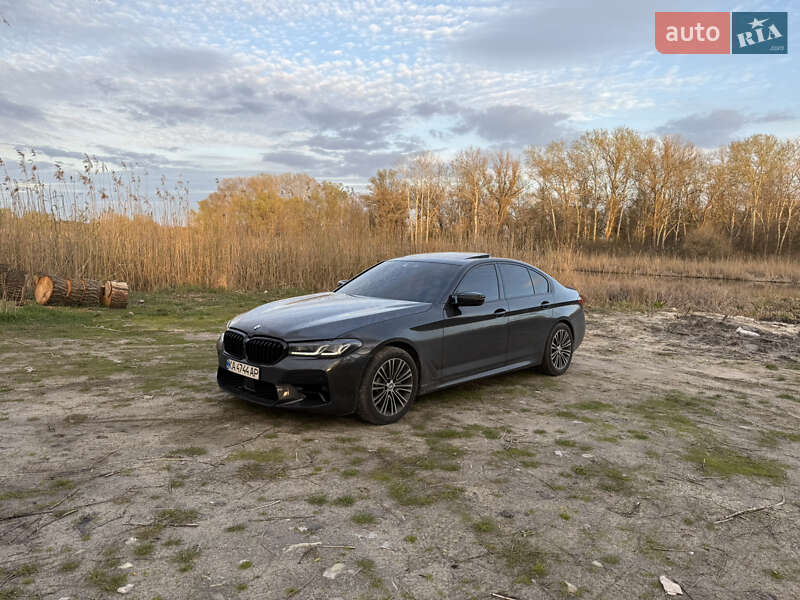 Седан BMW 5 Series 2017 в Киеве фото 25 Седан BMW 5 Series 2017 в Киеве