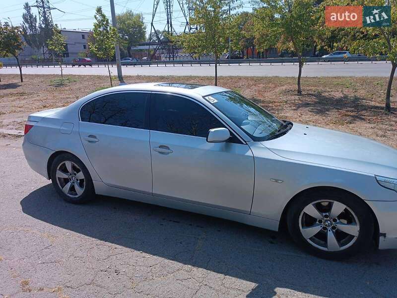 Седан BMW 5 Series 2003 в Дніпрі