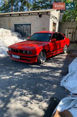 Седан BMW 5 Series 1988 в Светловодске