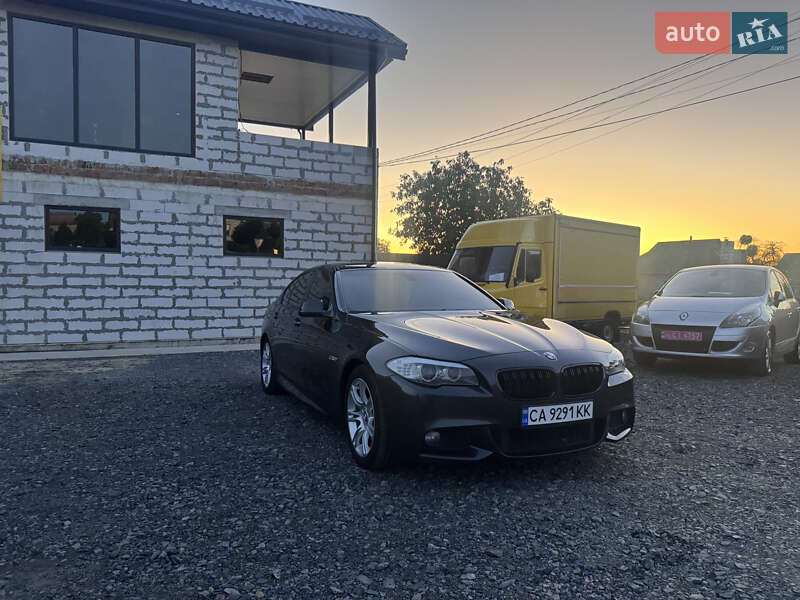 Седан BMW 5 Series 2012 в Звенигородке